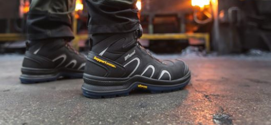 Afbeelding voor Heb je oude werkschoenen? Lever ze in!